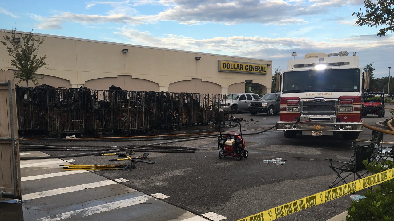 Fire breaks out at Dollar General